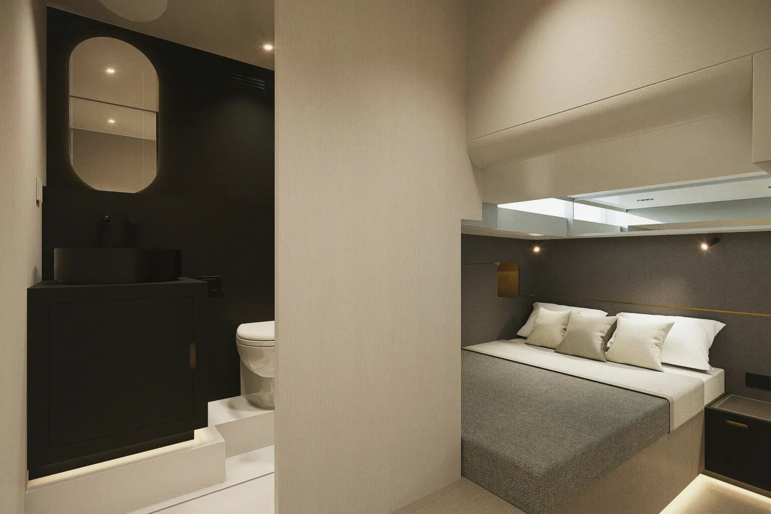 La cabine VIP et sa salle d'eau attenante, couchage double et éclairage indirect.